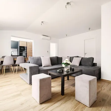 Διαμέρισμα Mango Tourist *