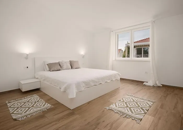 Mango Tourist * Vodice